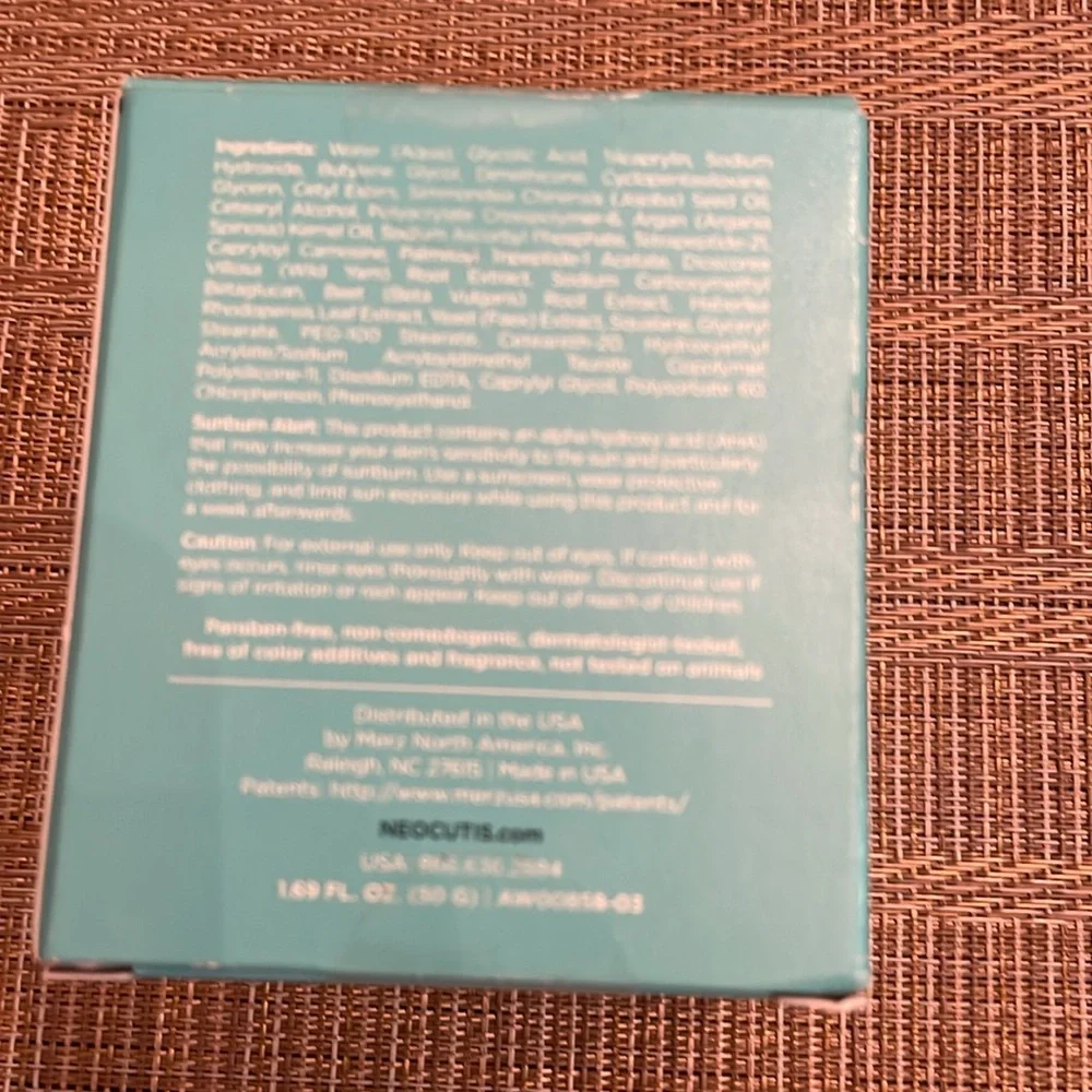 Neocutis - Picture 2 of 5